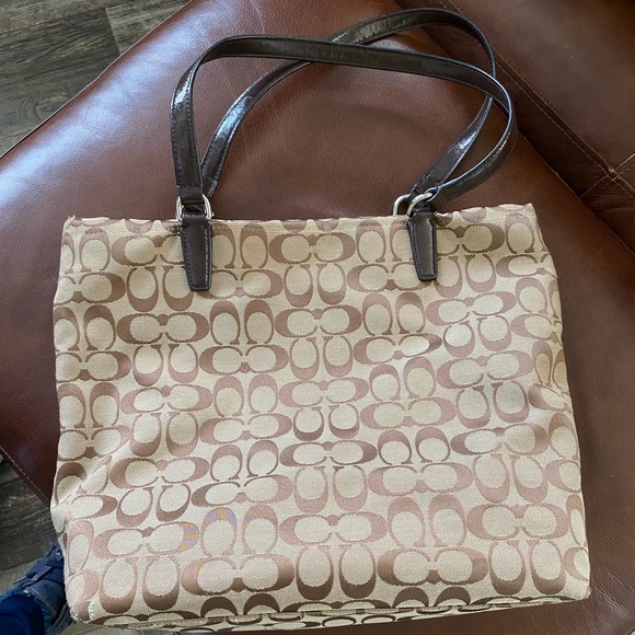 Coach Brown/Tan tote bag with signature canvas and stripe. - Picture 2 of 8